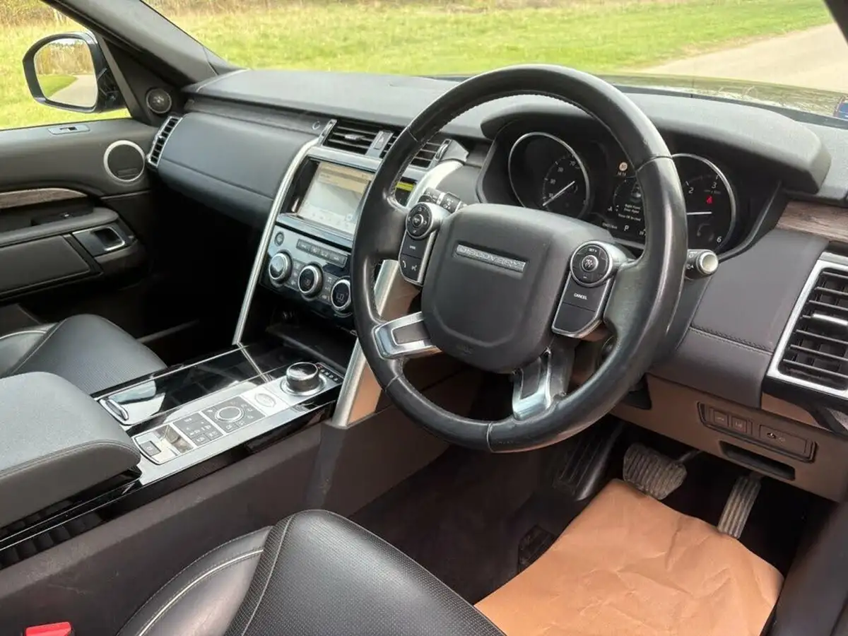 2017-land-rover-discovery-30td6-hse-259ps-awd-station-wagon-5d-auto-big-6