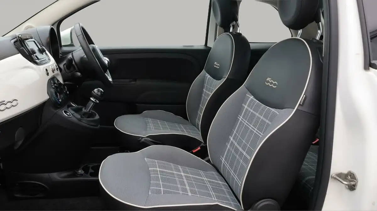 2019-fiat-500-12-lounge-ss-big-14