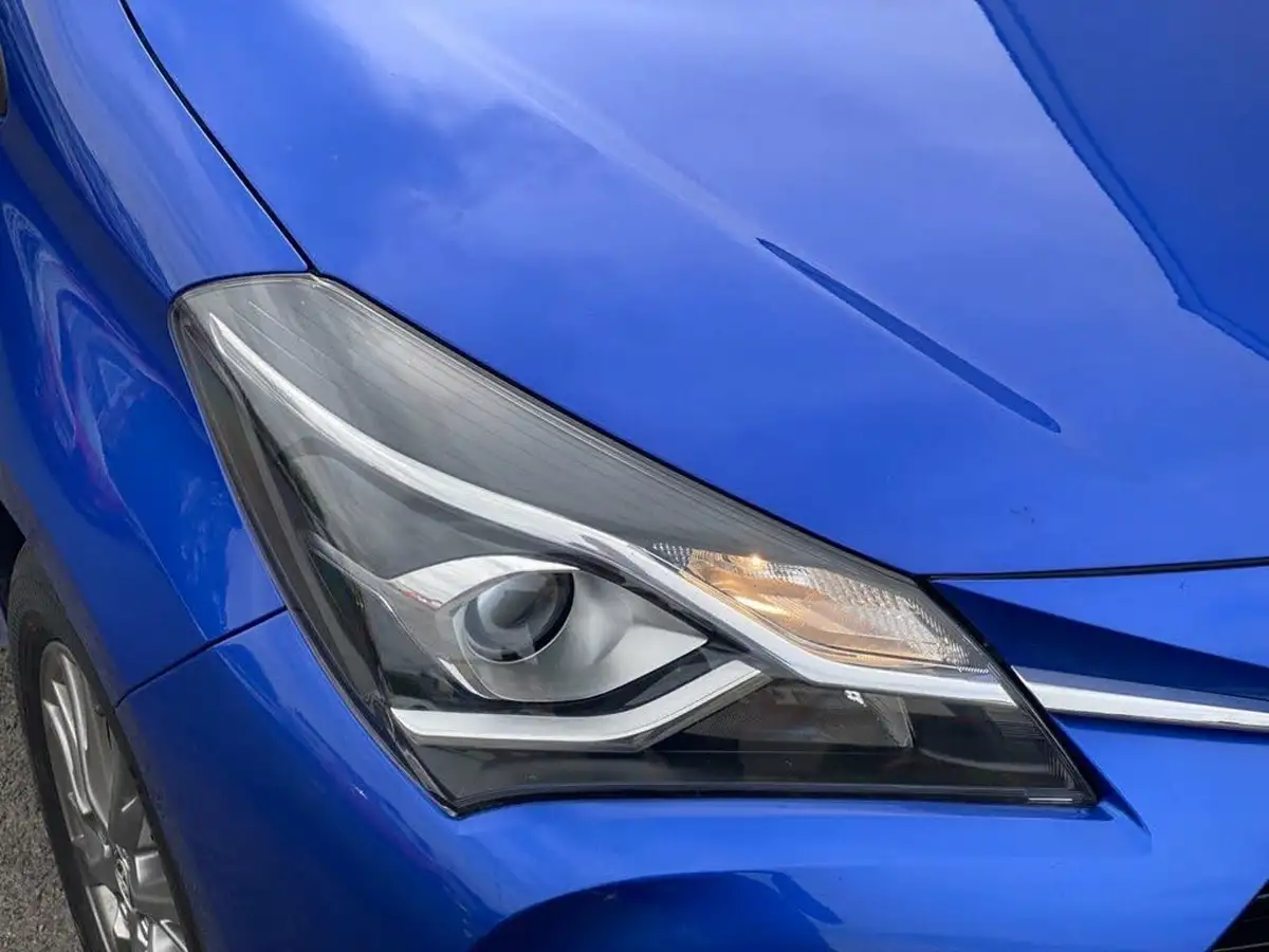 2018-toyota-yaris-15-vvt-i-icon-navi-hybrid-big-29