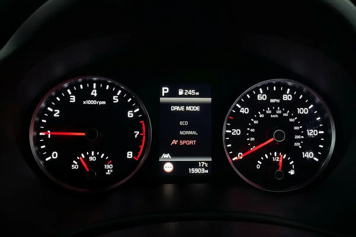 2024-kia-stonic-10-t-gdi-gt-line-s-98bhp-dct-big-25