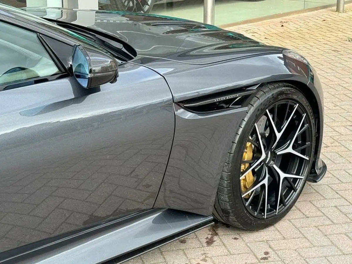 2024-aston-martin-db12-40-v8-auto-euro-6-ss-2dr-big-7