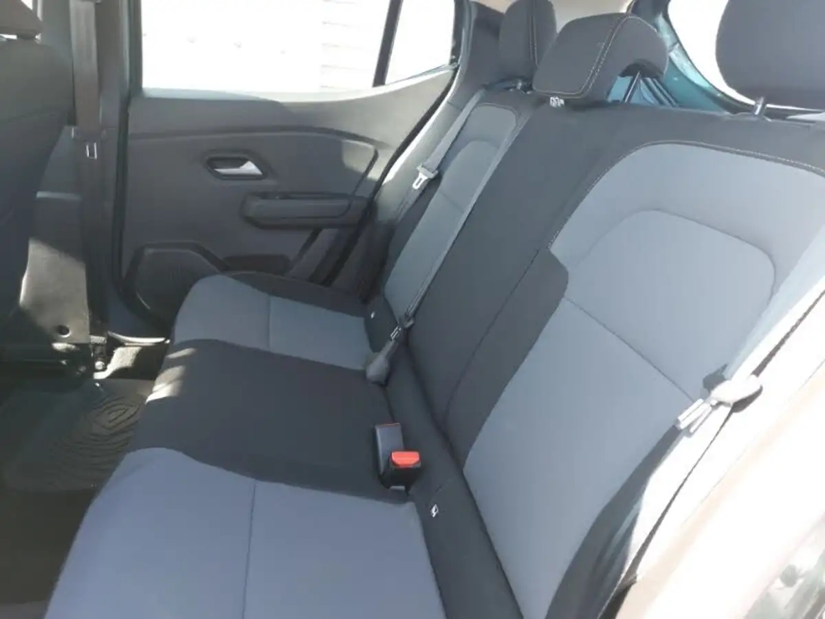 2023-dacia-sandero-stepway-10-tce-essential-90bhp-big-5