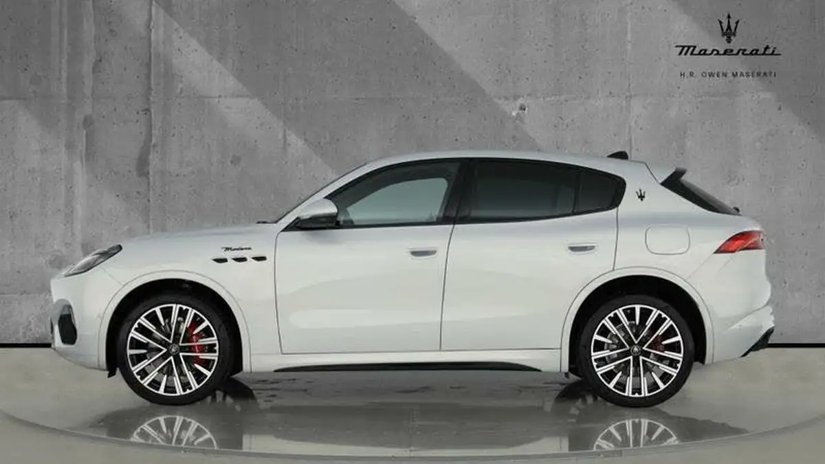 2023-maserati-grecale-20-modena-big-23