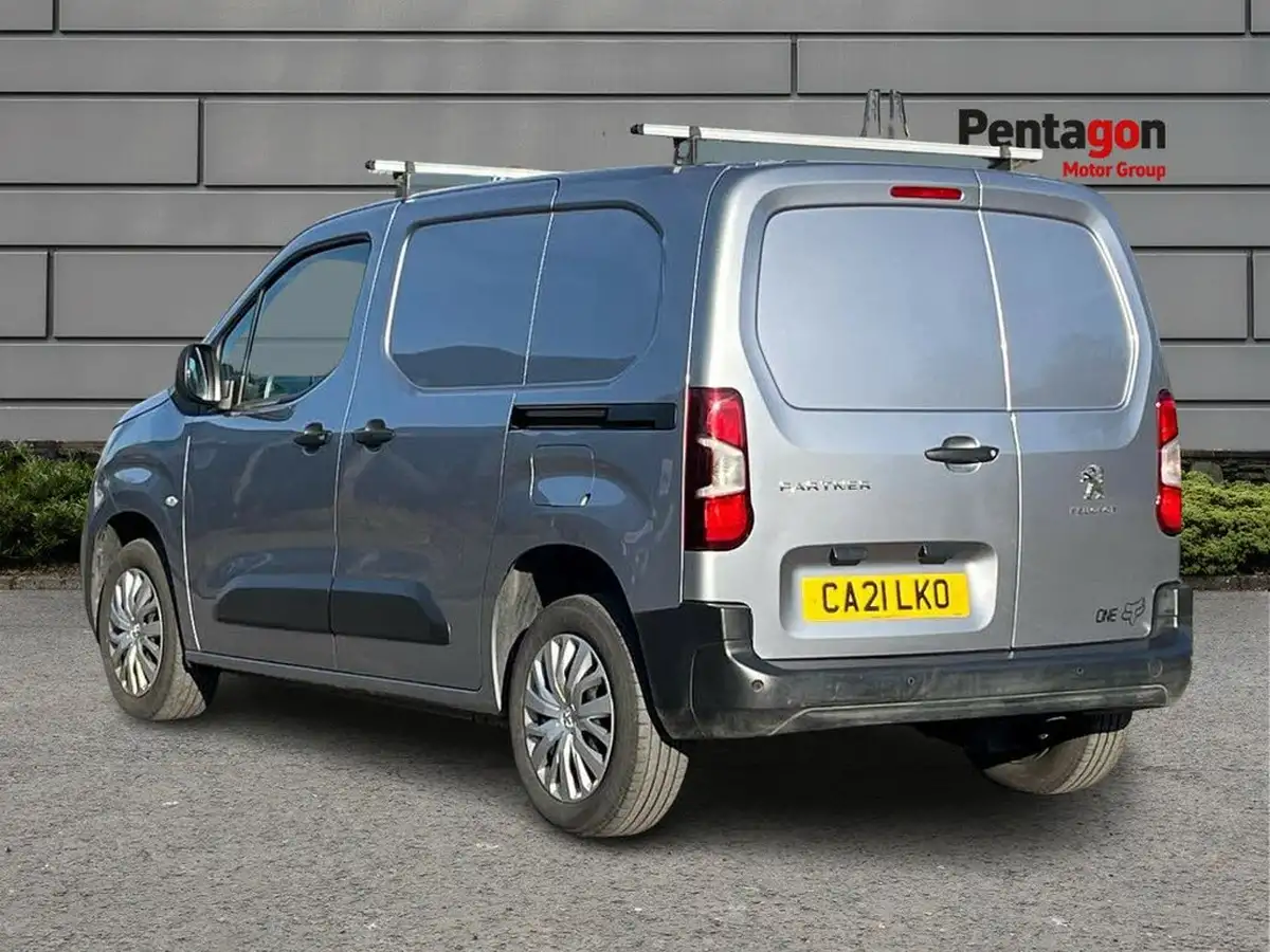 2021-peugeot-partner-15-bluehdi-1000-professional-100ps-eu6dt-panel-big-1