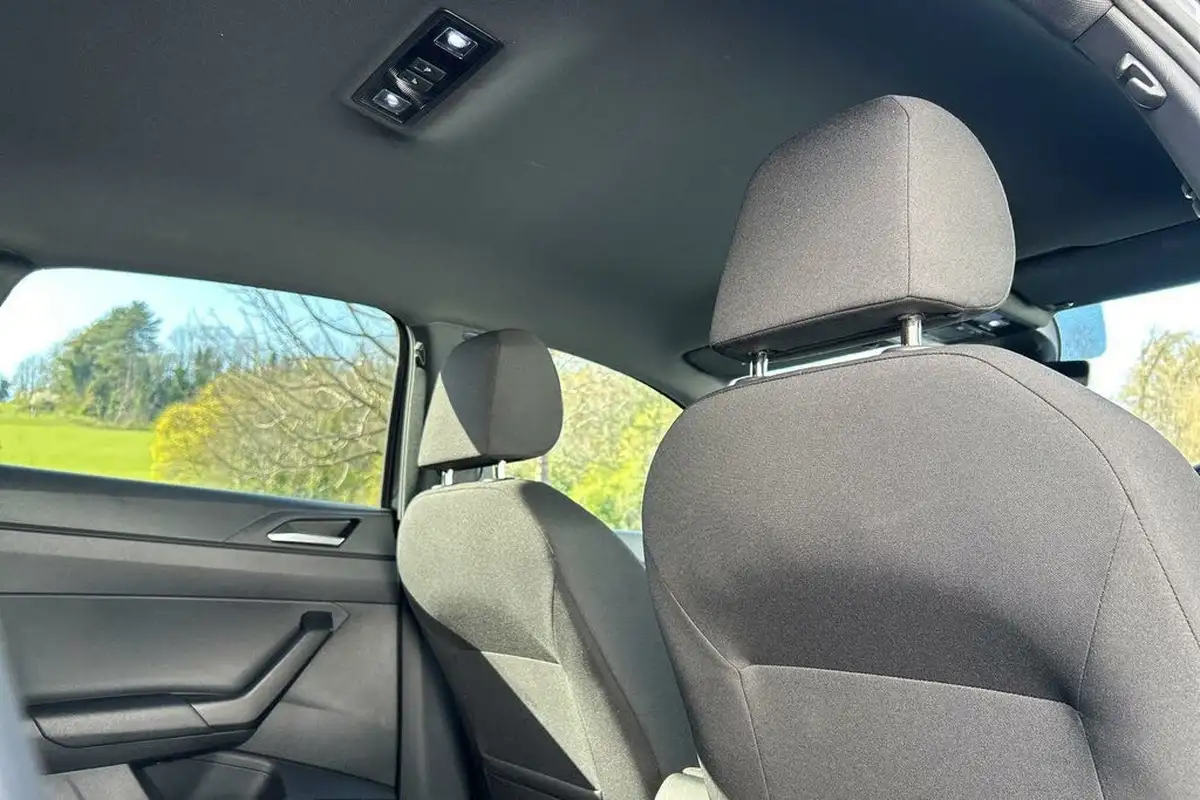 2022-volkswagen-taigo-10-tsi-r-line-dsg-big-9