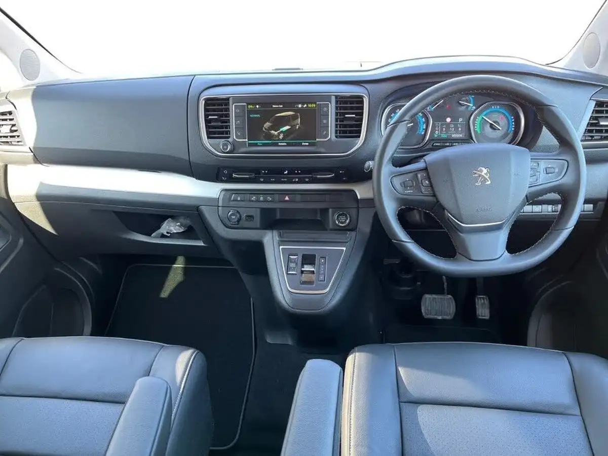 2023-peugeot-traveller-e-business-vip-long-big-5