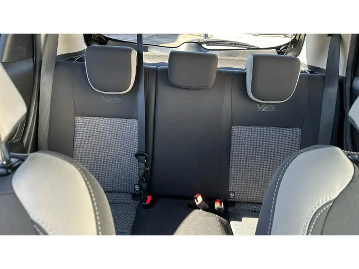 2020-toyota-yaris-15-vvt-i-y20-111bhp-1496cc-big-14