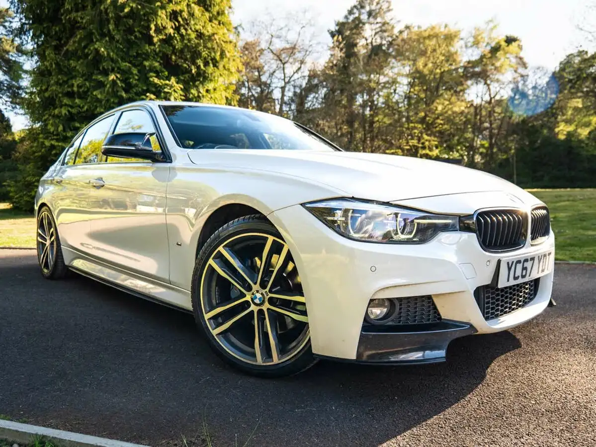 2017-bmw-3-series-20-330e-m-sport-shadow-edition-big-33