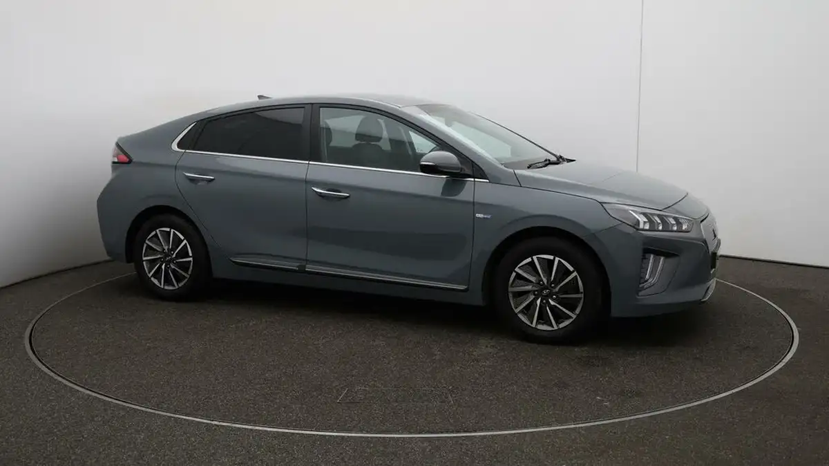 2021-hyundai-ioniq-e-premium-se-electric-100kw-big-40