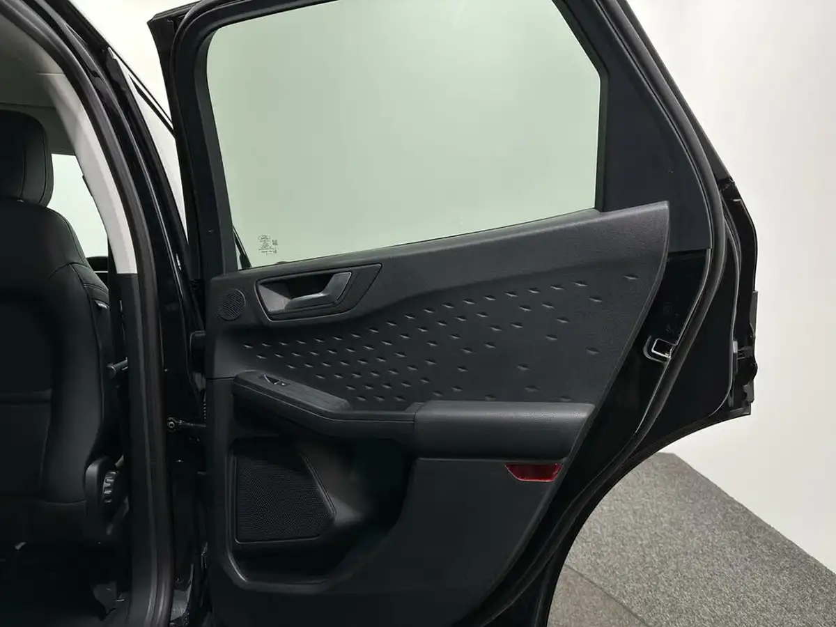 2020-ford-kuga-15-titanium-first-edition-big-43