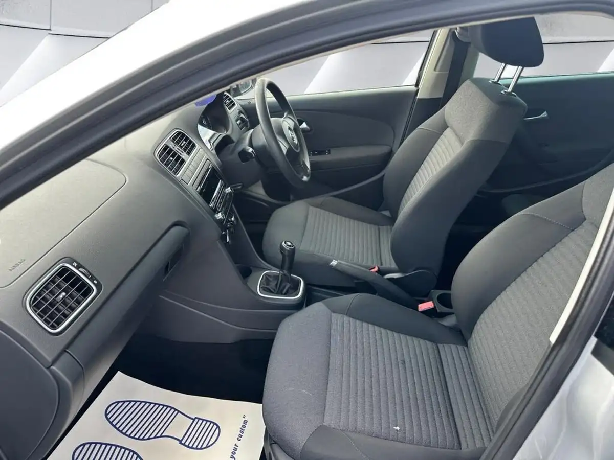 2011-volkswagen-polo-12td-match-5d-big-14
