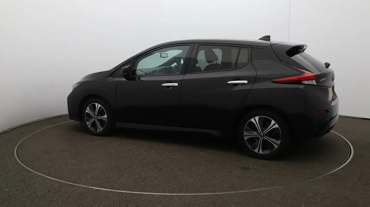 2021-nissan-leaf-e-n-connecta-big-38