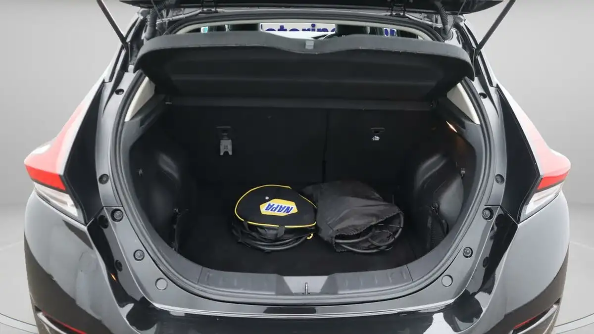2021-nissan-leaf-e-n-connecta-big-17