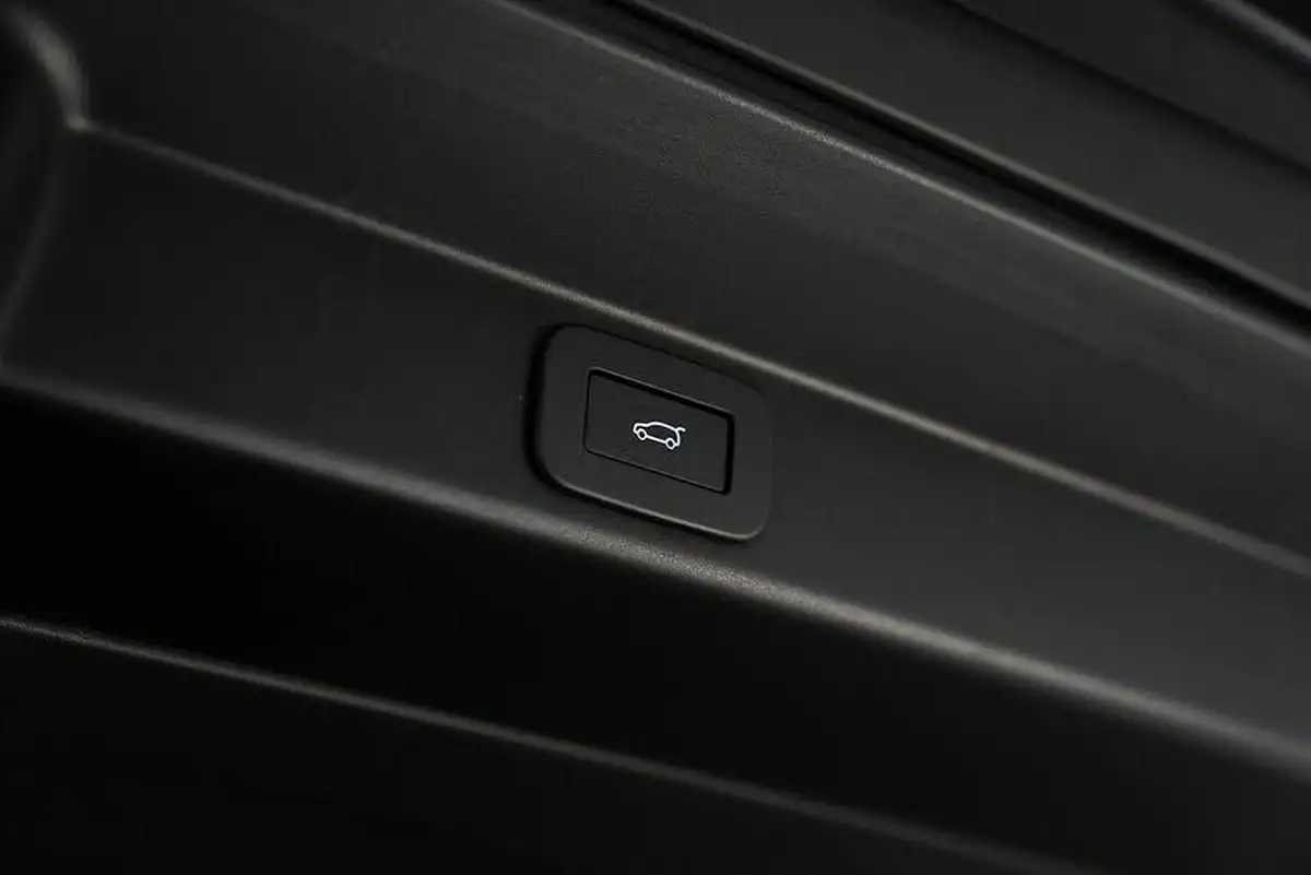 2023-land-rover-range-rover-sport-30-d300-se-big-22