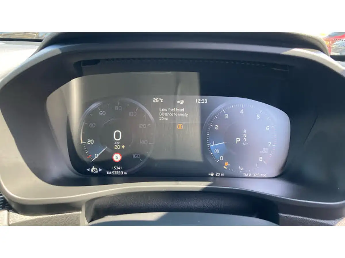 2021-volvo-xc40-15-t3-r-design-161bhp-auto-big-17