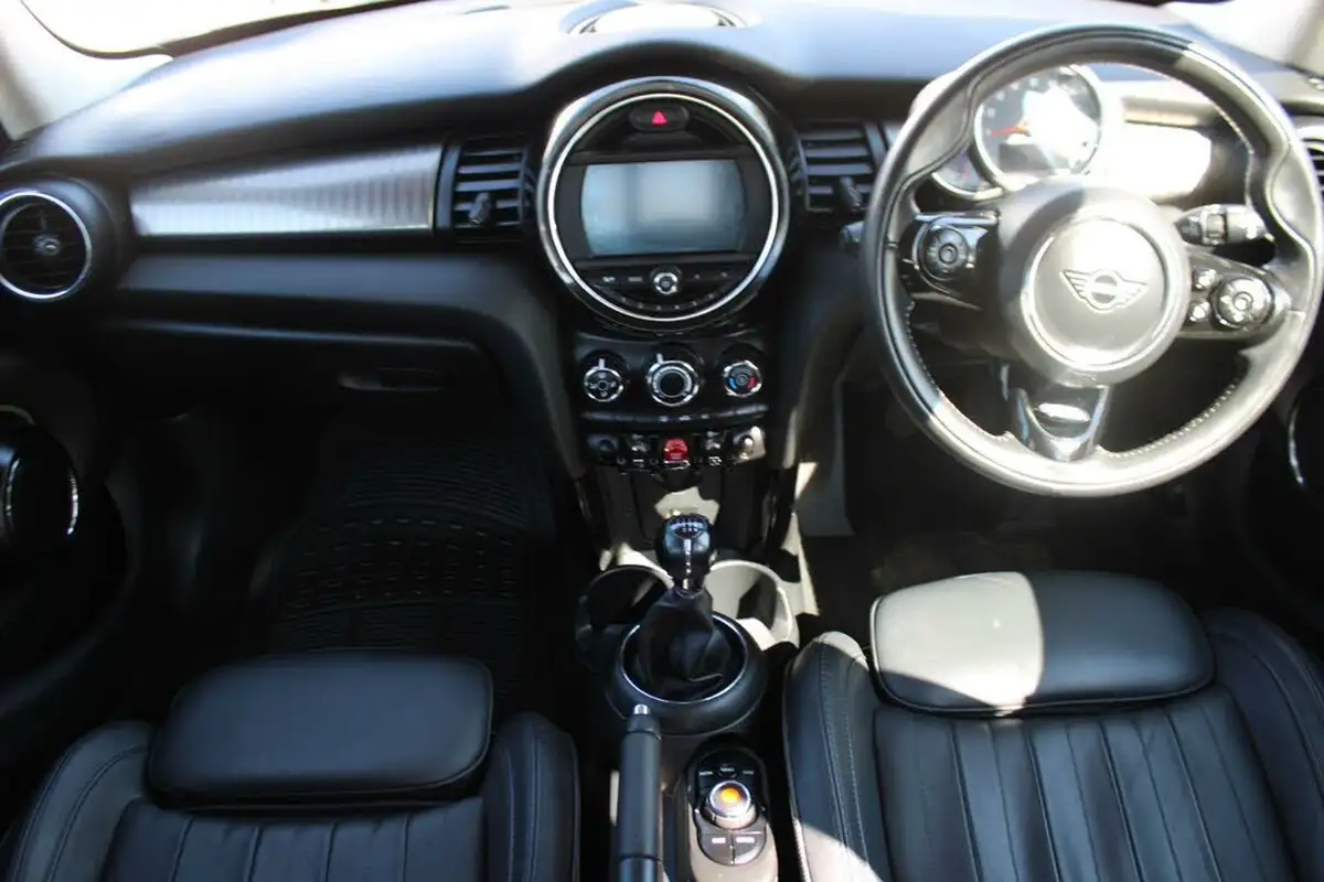2019-mini-cooper-20-cooper-s-exclusive-189bhp-hatchback-5d-big-13