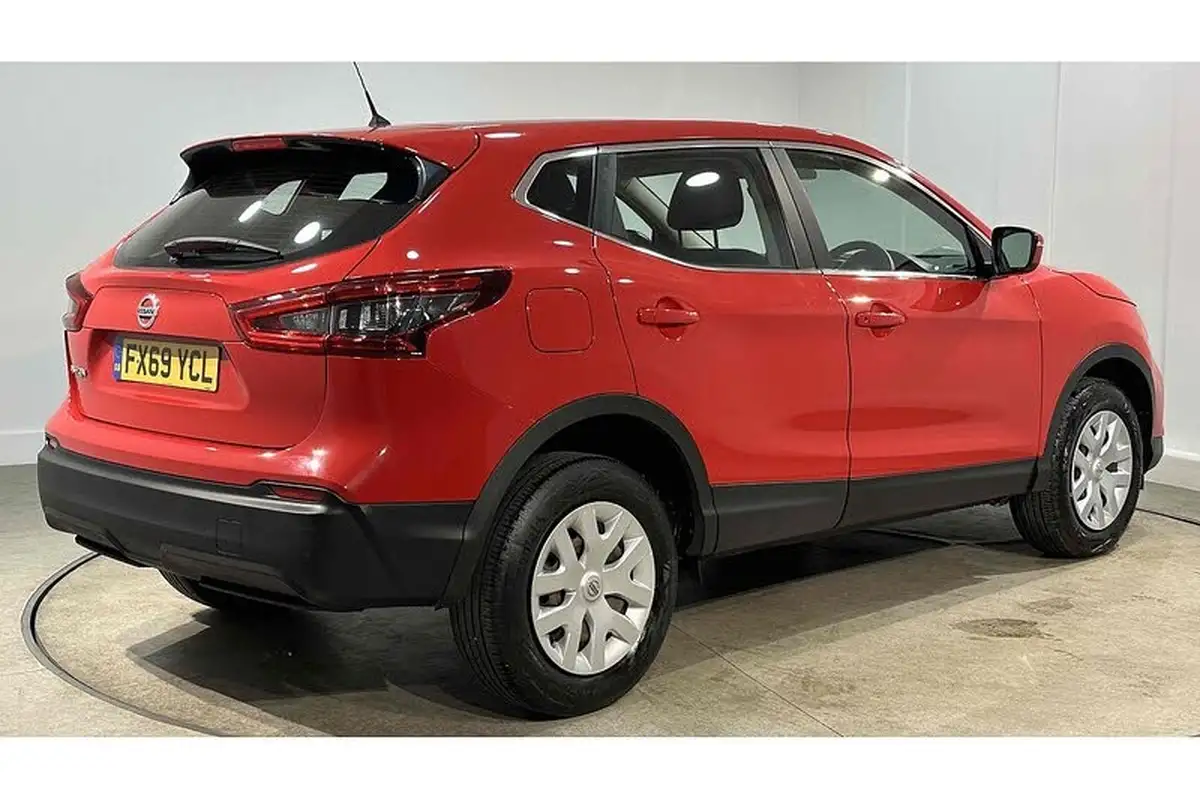 2018-nissan-qashqai-13-dig-t-visia-big-7