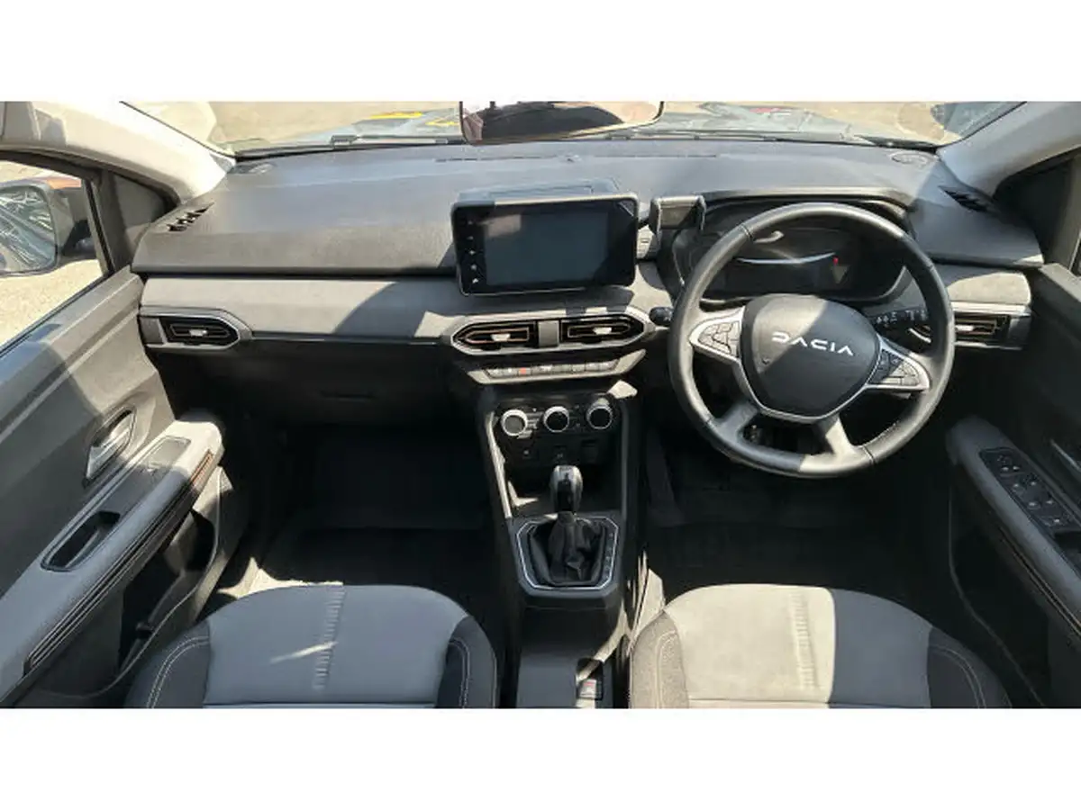 2024-dacia-jogger-16-tce-extreme-big-9