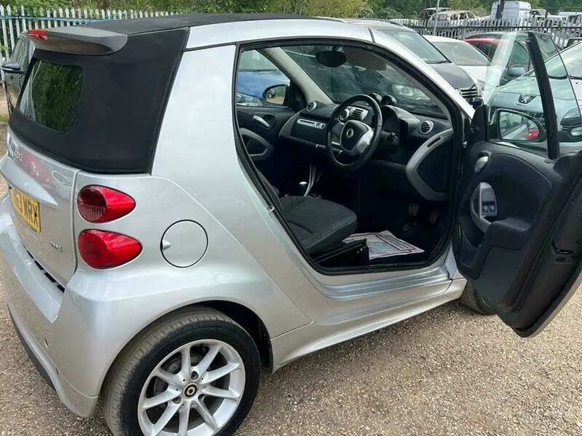 2013-smart-fortwo-10-passion-71bhp-cabriolet-big-18