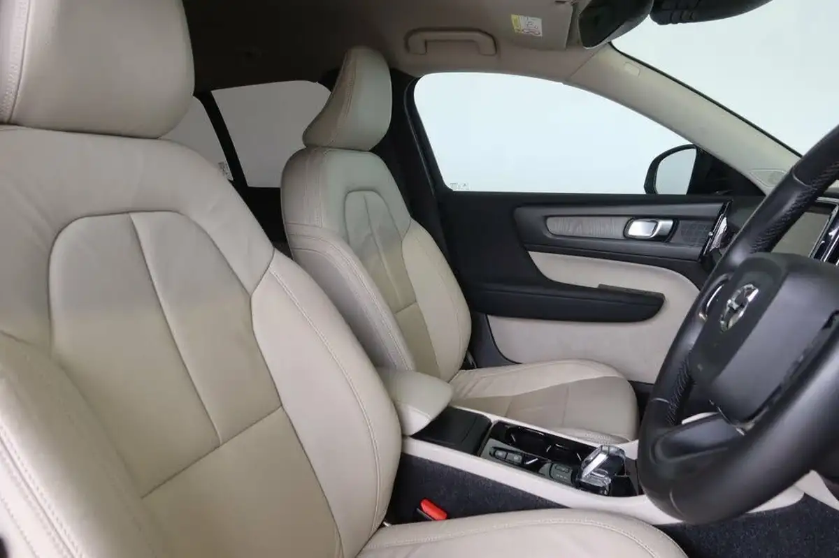 2021-volvo-xc40-15-t3-inscription-161bhp-auto-big-8