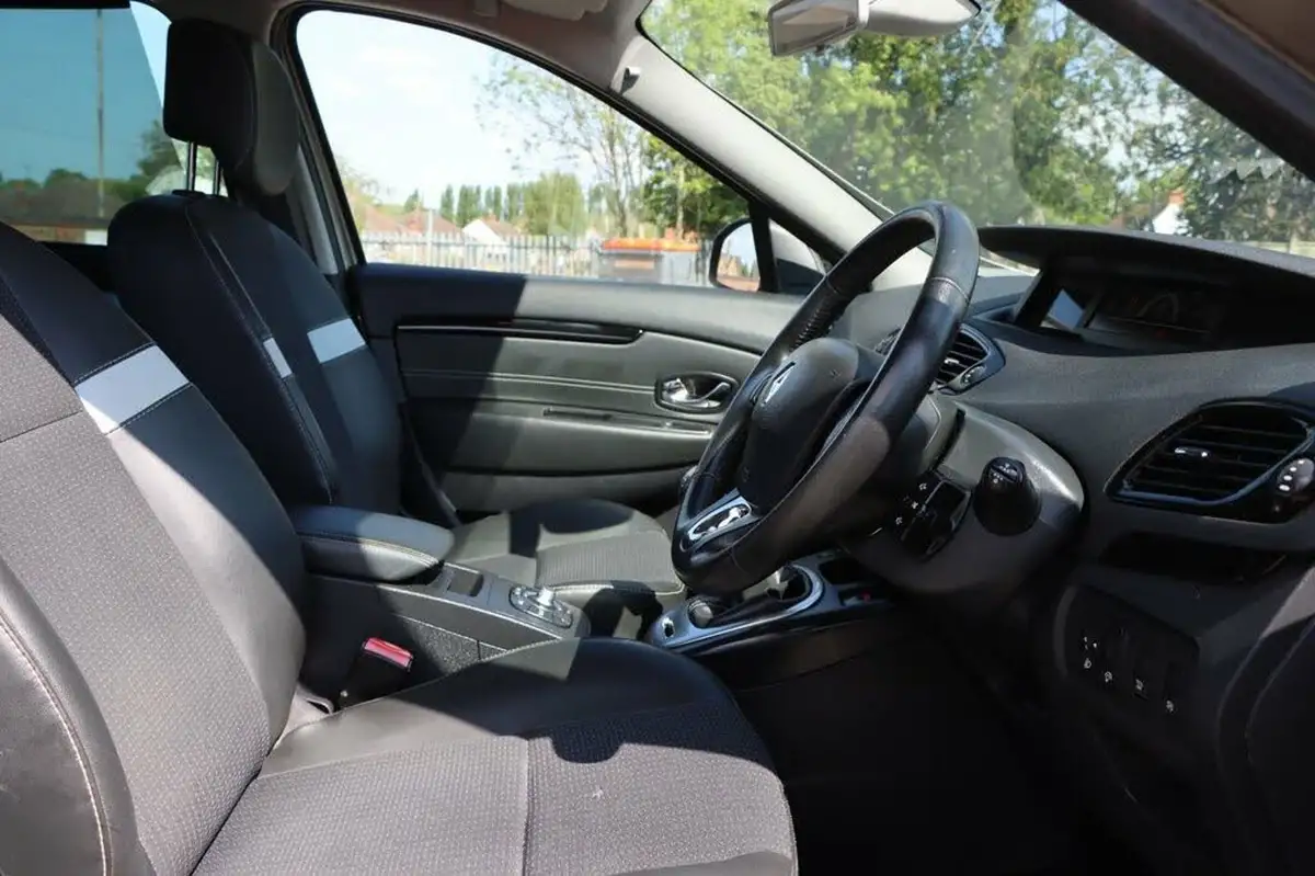 2014-renault-scenic-15td-dynamique-tom-tom-energy-ss-big-12