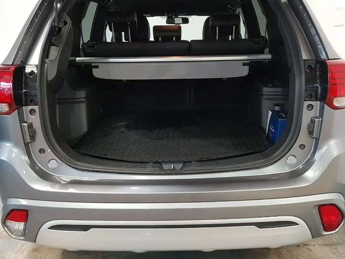 2018-mitsubishi-outlander-24-4h-phev-big-7