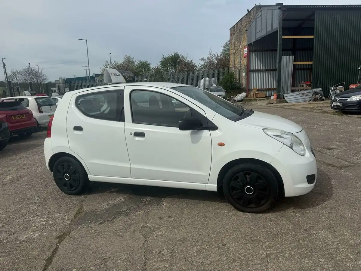 2012-suzuki-alto-10-sz-big-4