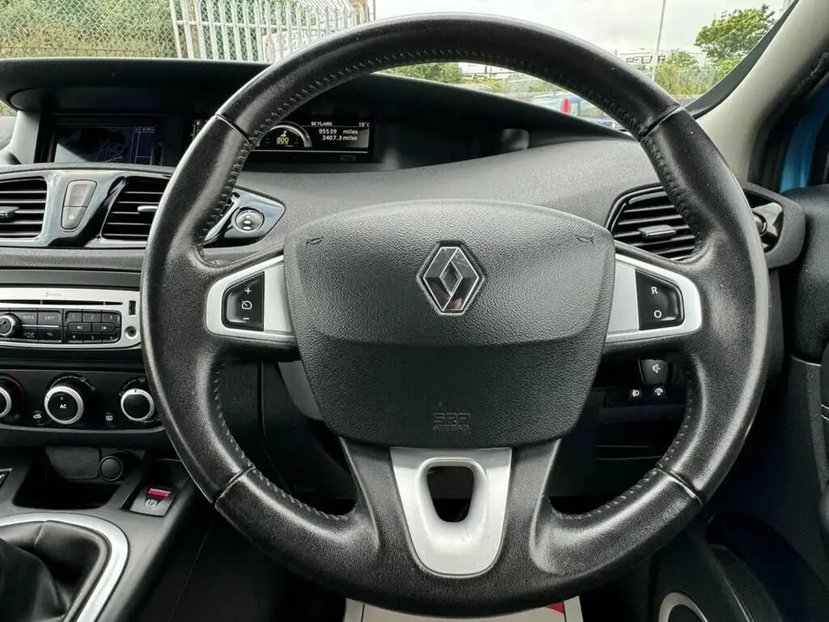 2012-renault-scenic-16-dynamique-tom-tom-big-19