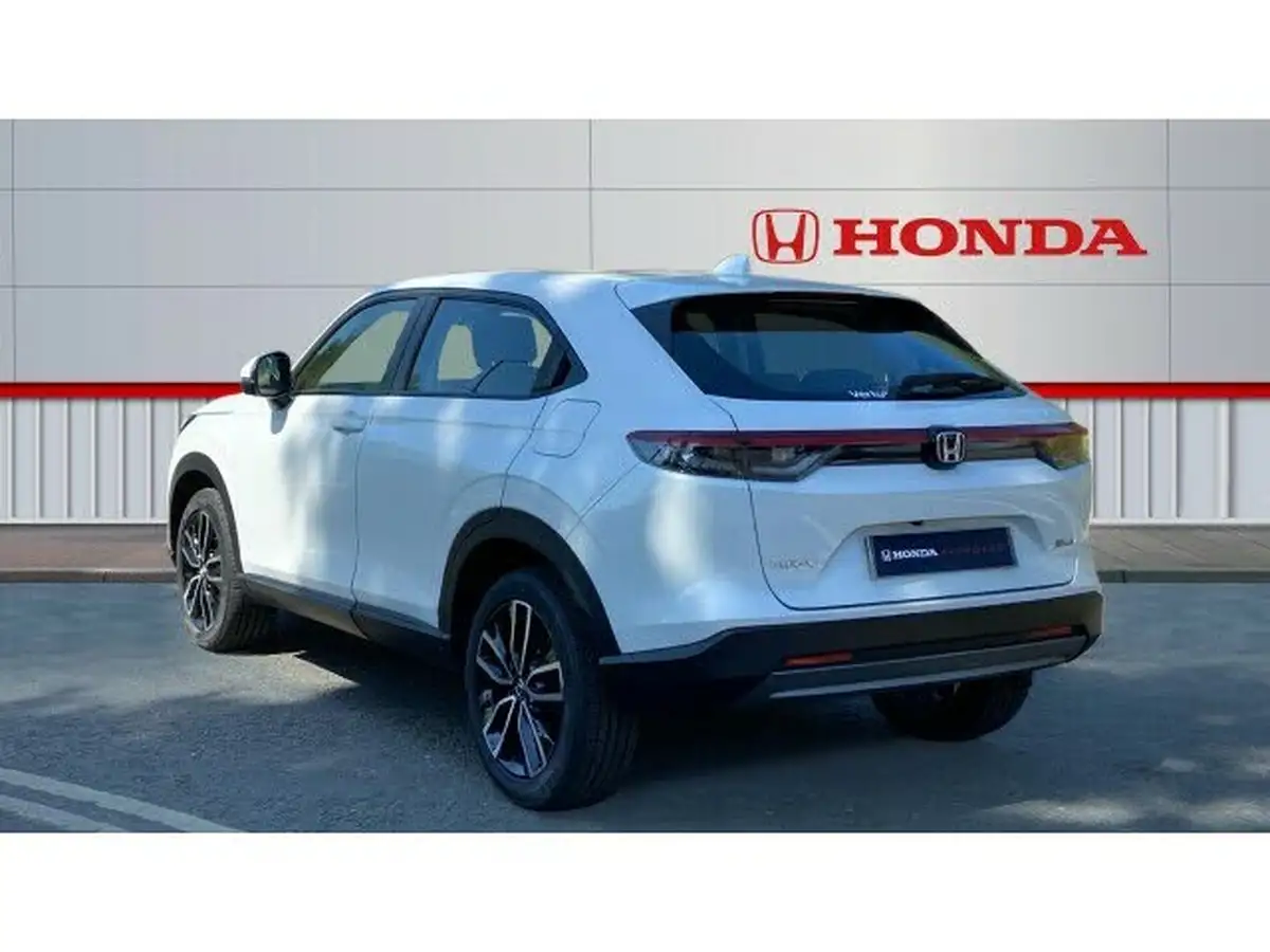 2022-honda-hr-v-15-i-mmd-elegance-big-2