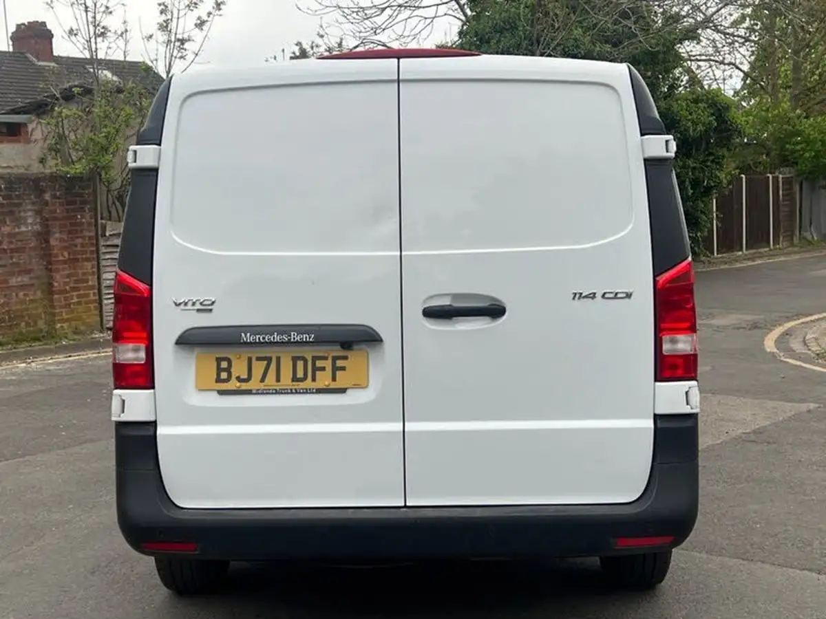 2021-mercedes-benz-vito-20cdi-114-progressive-l2-134bhpeu6dt-panel-1749cc-9g-tronic-big-3