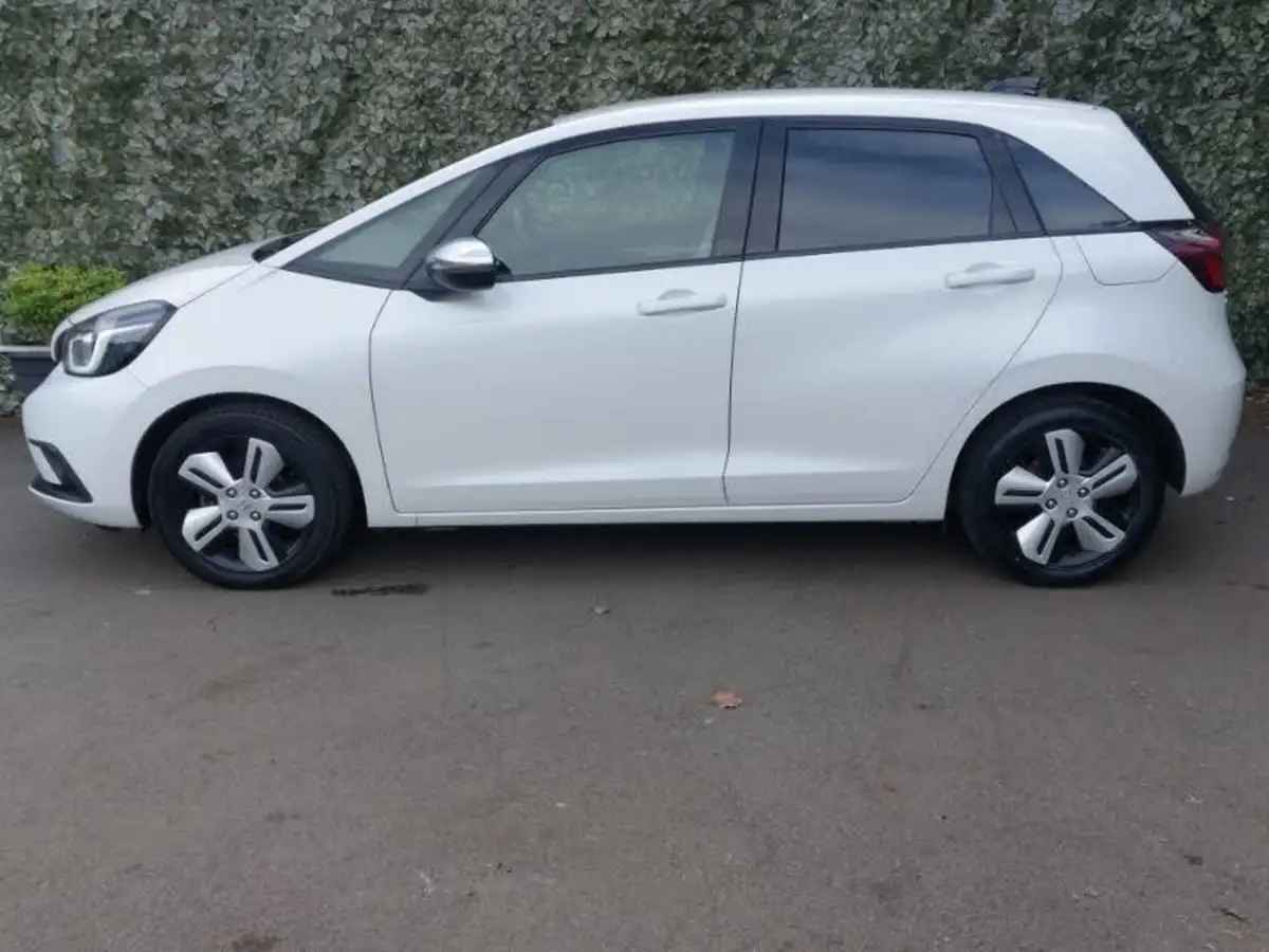 2021-honda-jazz-15-i-mmd-ex-107ps-big-3