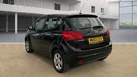 2012-kia-venga-16-2-small-2