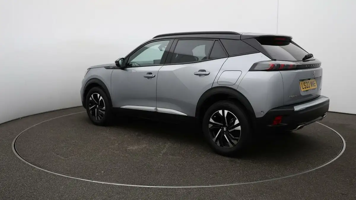 2022-peugeot-2008-suv-12-puretech-gt-big-55
