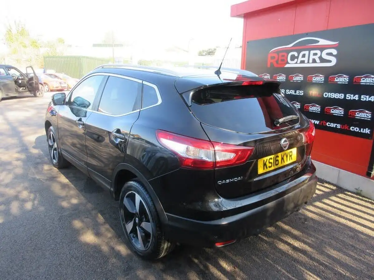 2016-nissan-qashqai-12-dig-t-n-connecta-big-4
