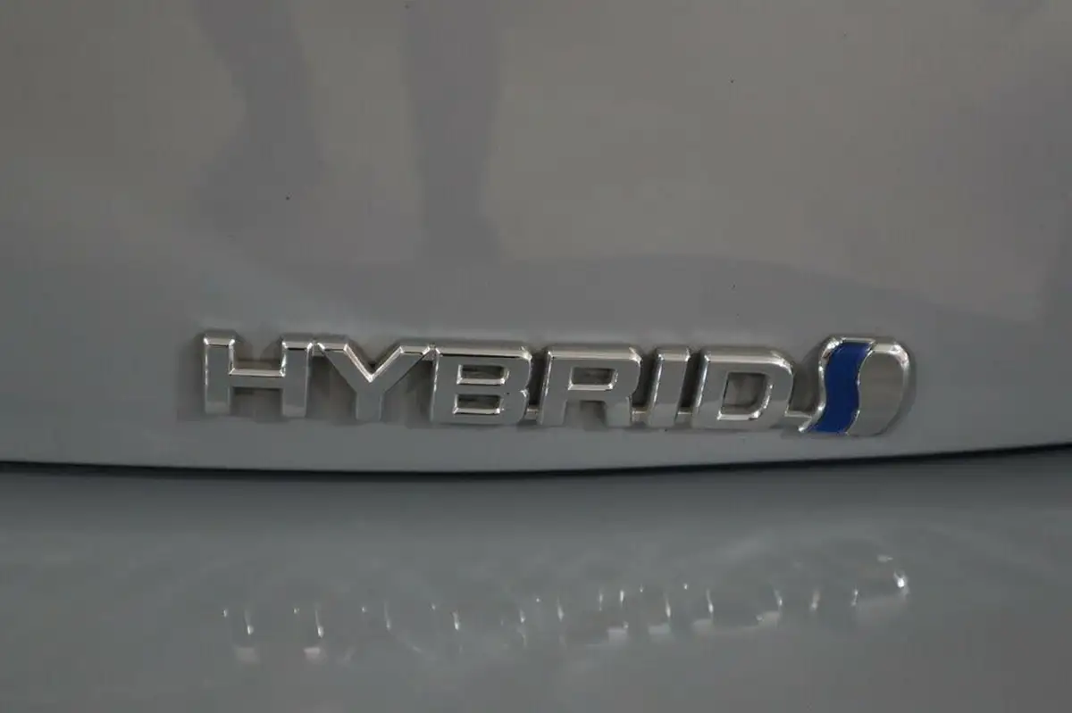 2022-toyota-corolla-18-vvt-i-icon-120bhp-trk-hatchback-5d-big-21