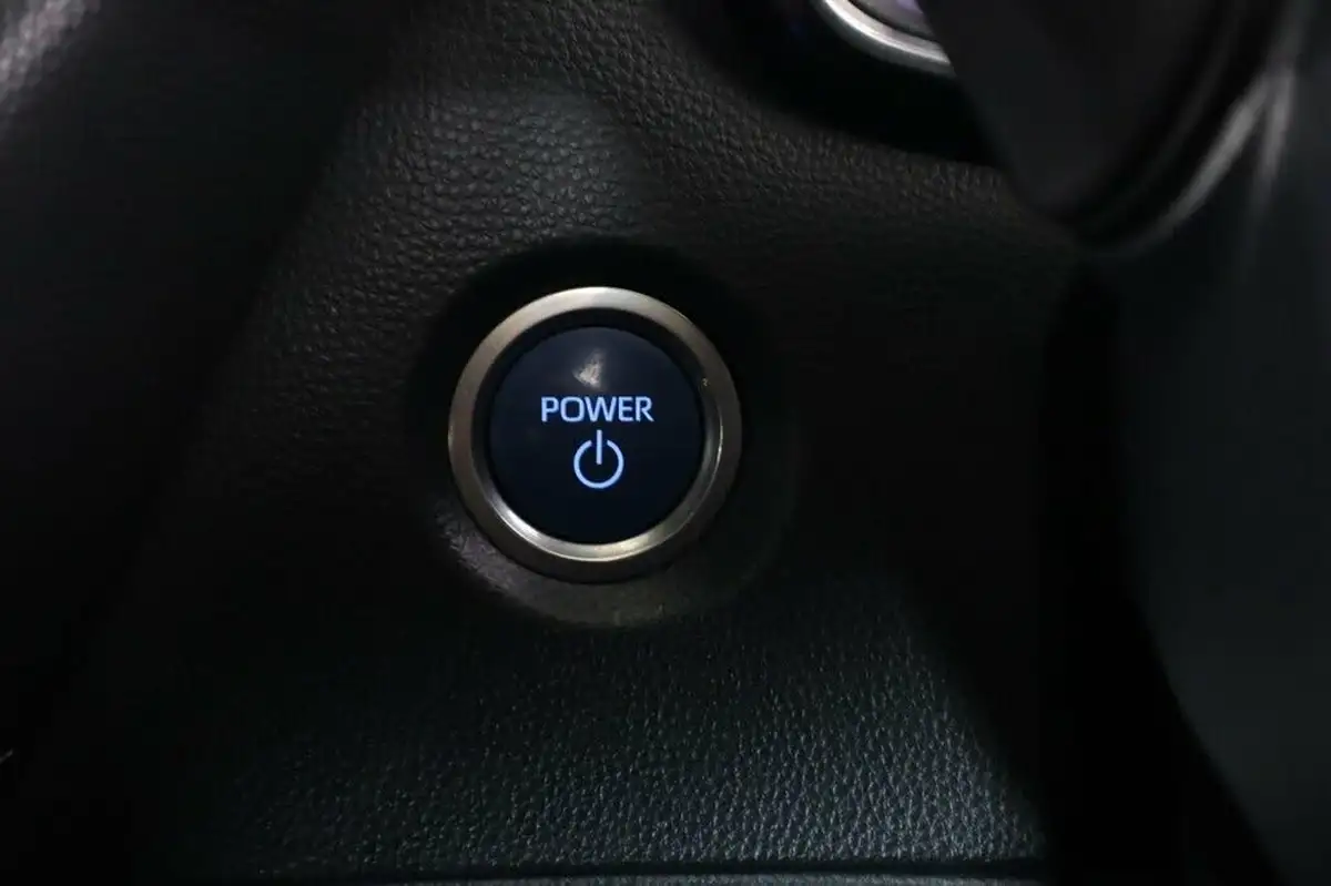 2022-toyota-corolla-18-vvt-i-icon-120bhp-trk-hatchback-5d-big-17