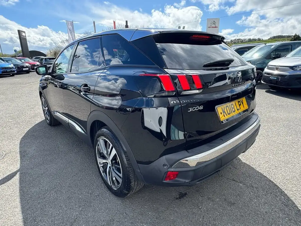 2018-peugeot-3008-suv-12-puretech-allure-big-2