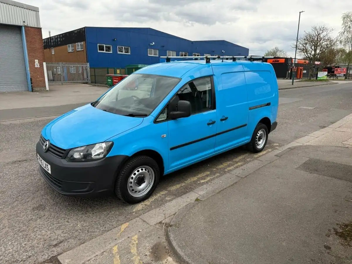 2015-volkswagen-caddy-16tdi-c20-startline-102ps-panel-big-3