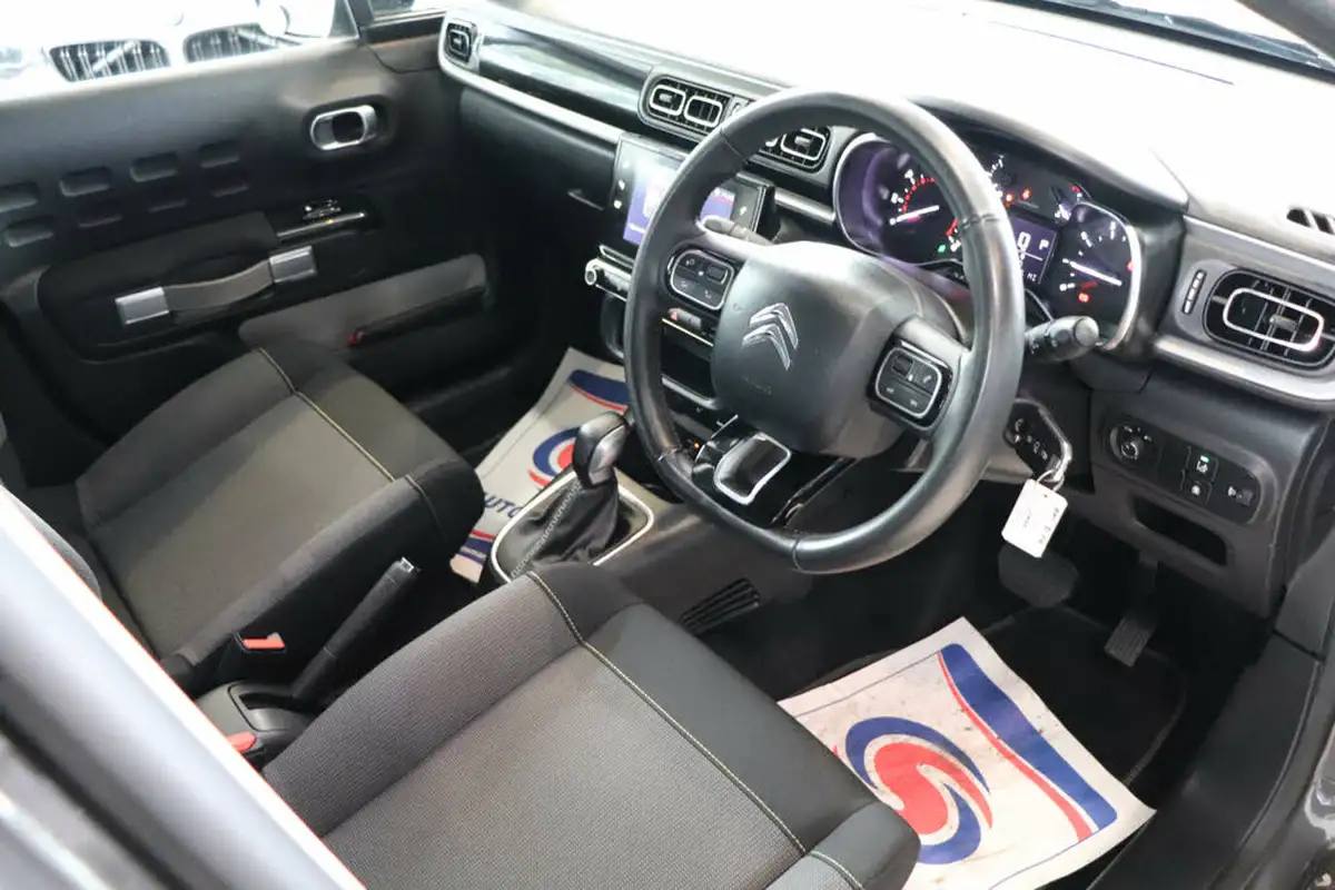 2018-citroen-c3-12-puretech-flair-110ps-ss-eat6-big-15