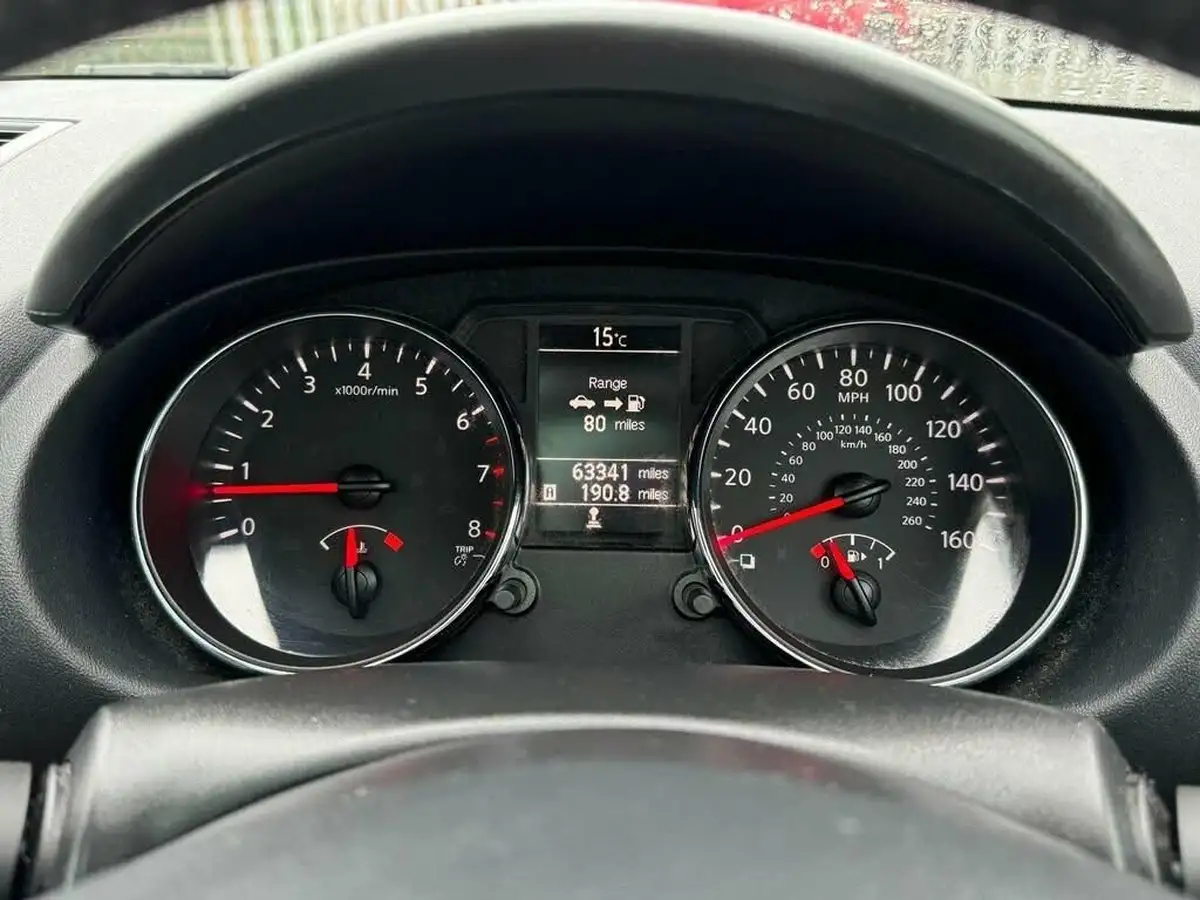 2010-nissan-qashqai-16-n-tec-big-33