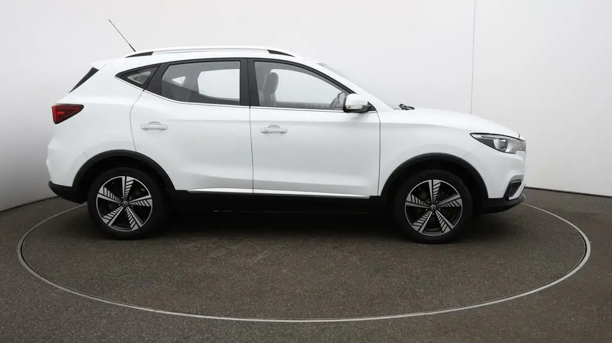 2021-mg-zs-suv-e-exclusive-ev-big-43
