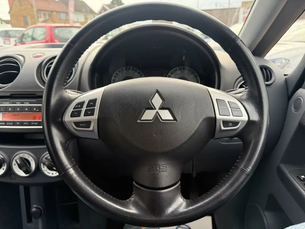 2010-mitsubishi-colt-13-cz2-5d-amt-big-26