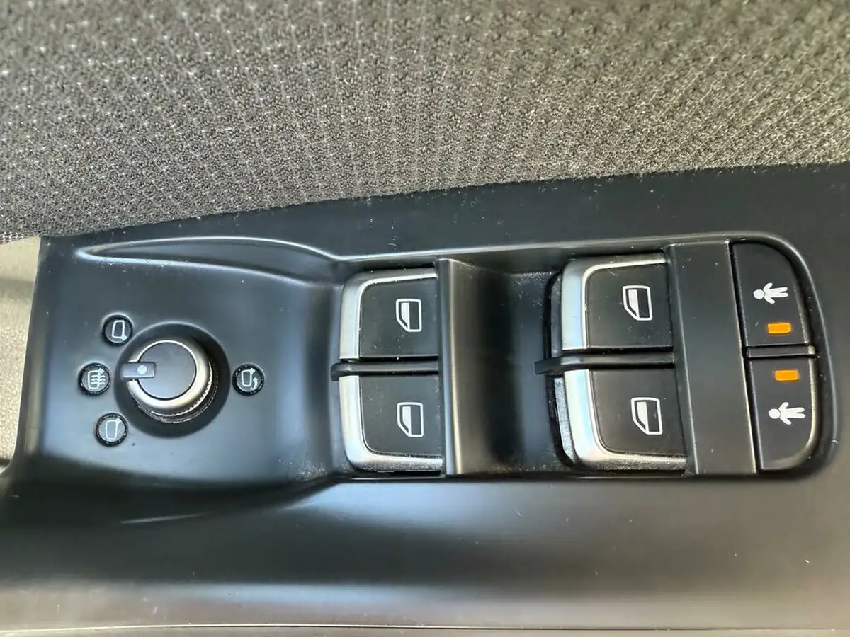2017-audi-q3-20-tdi-quattro-s-line-navigation-150ps-big-50