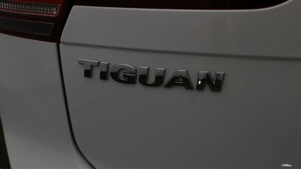 2018-volkswagen-tiguan-20tdi-r-line-150ps-scr-4motion-dsg-big-19