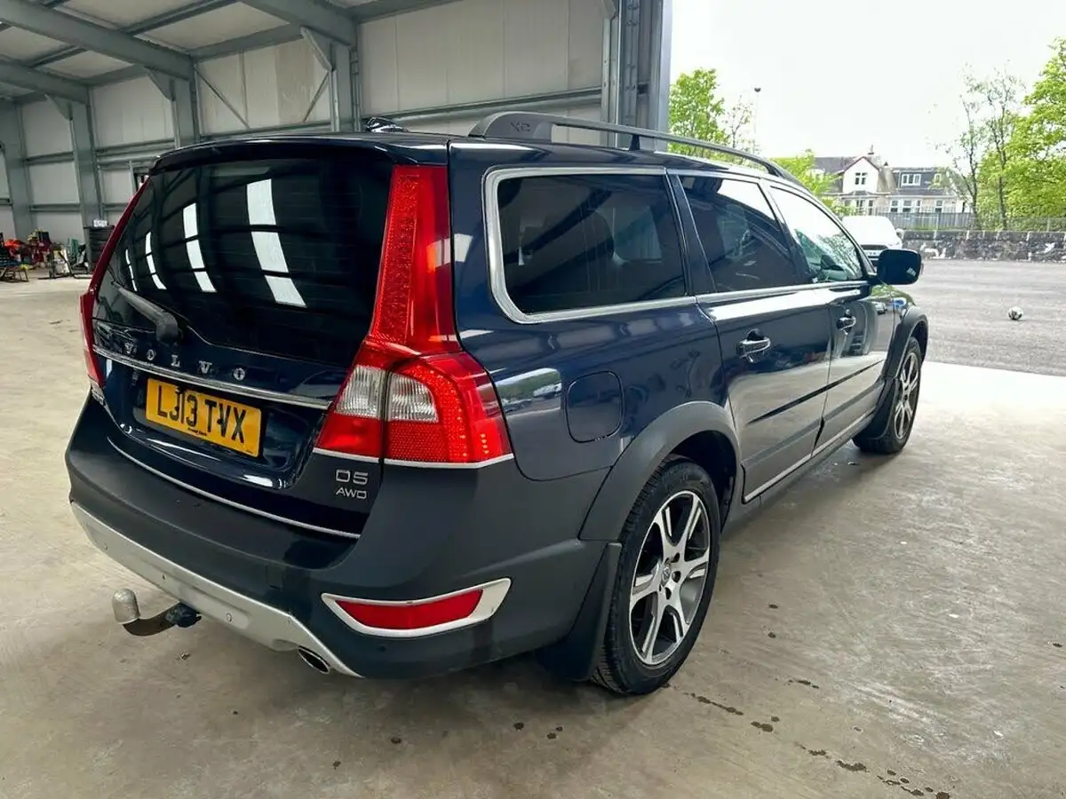2013-volvo-xc70-24td-d5-se-lux-215bhp-ss-geartronic-big-19