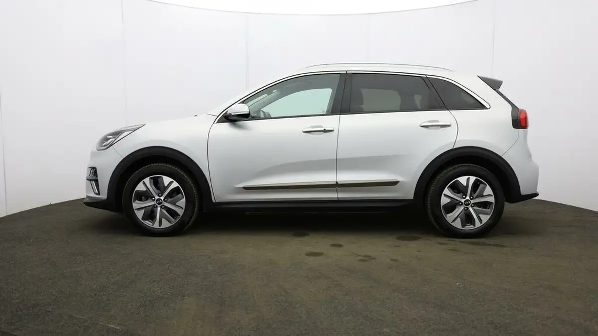 2021-kia-e-niro-ev-4-big-62