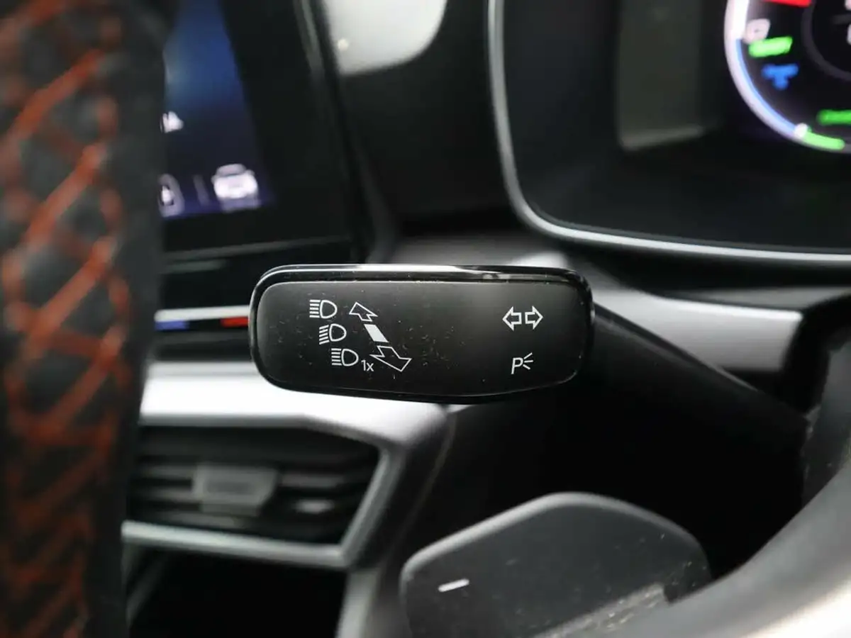 2021-seat-leon-14-e-hybrid-fr-sport-hatchback-big-22