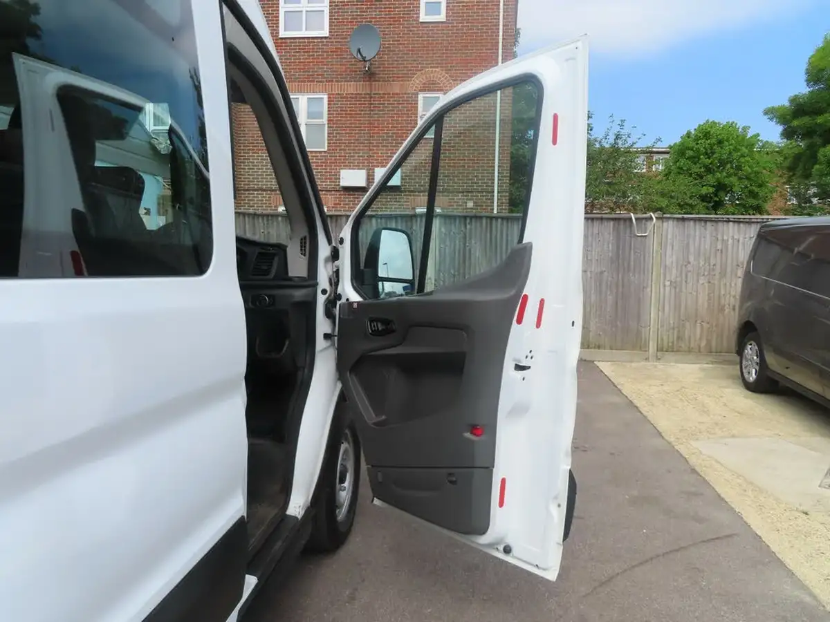2022-ford-transit-20tdci-350-l3h2-leader-130pseu6dt-panel-van-big-23