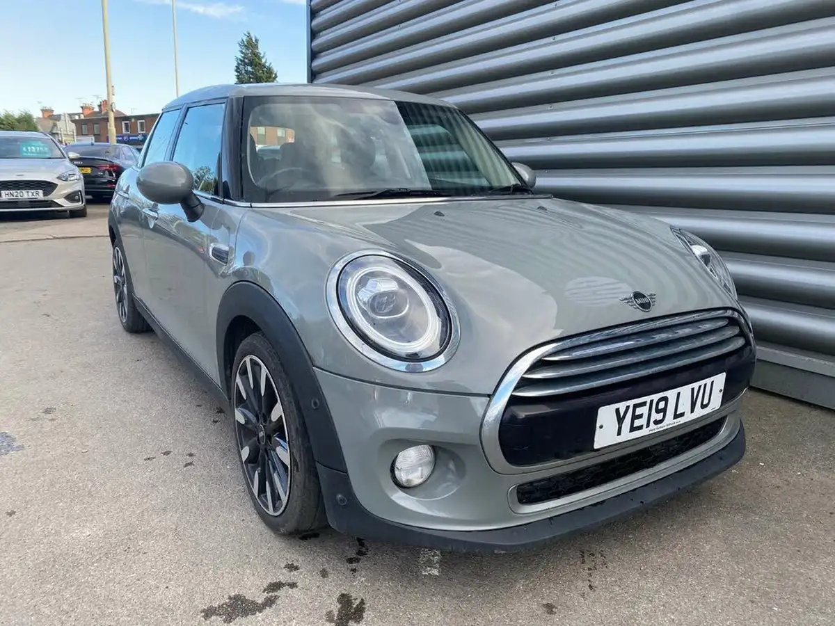 2019-mini-cooper-15-cooper-exclusive-134bhp-hatchback-5d-auto-big-4