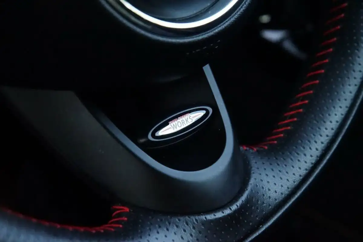 2019-mini-countryman-20-john-cooper-works-big-11